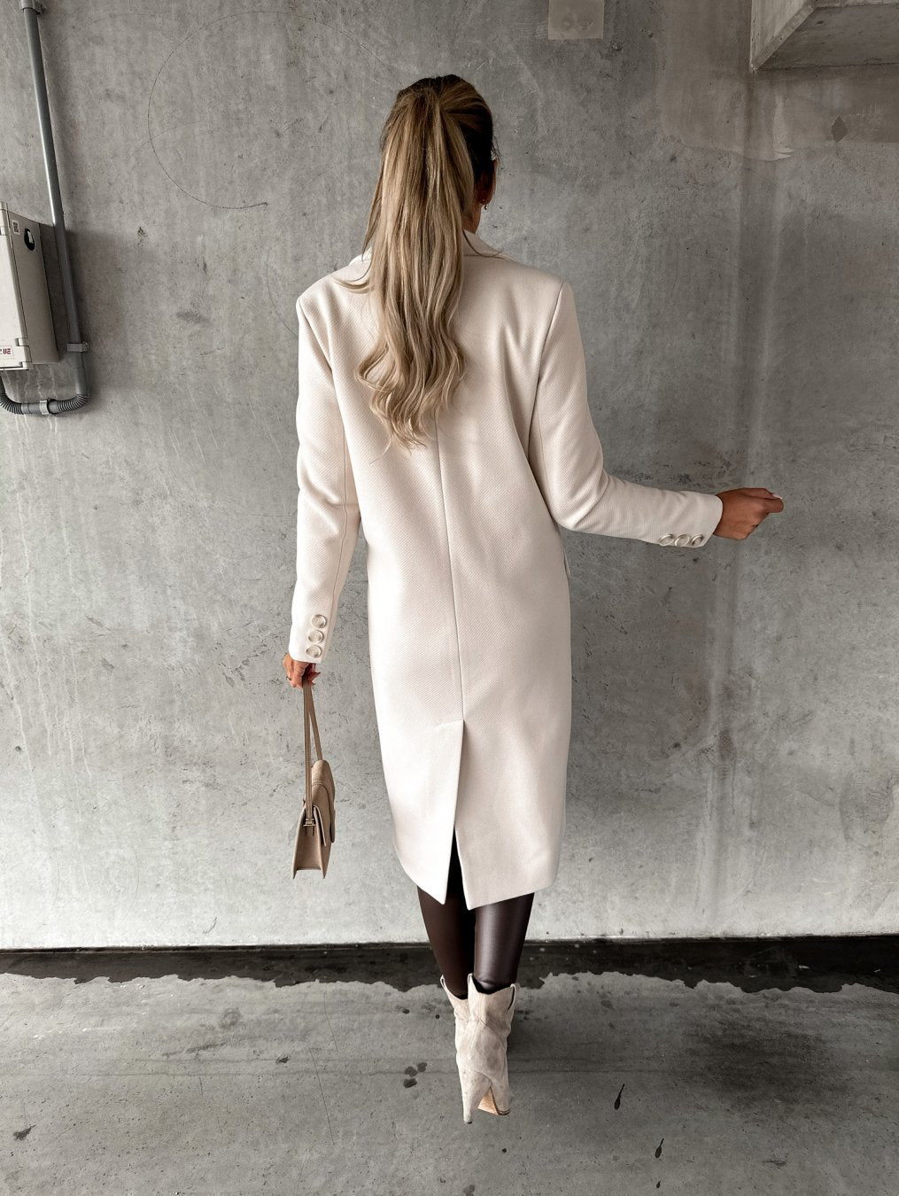 Isla – Elegant Long Wool Coat